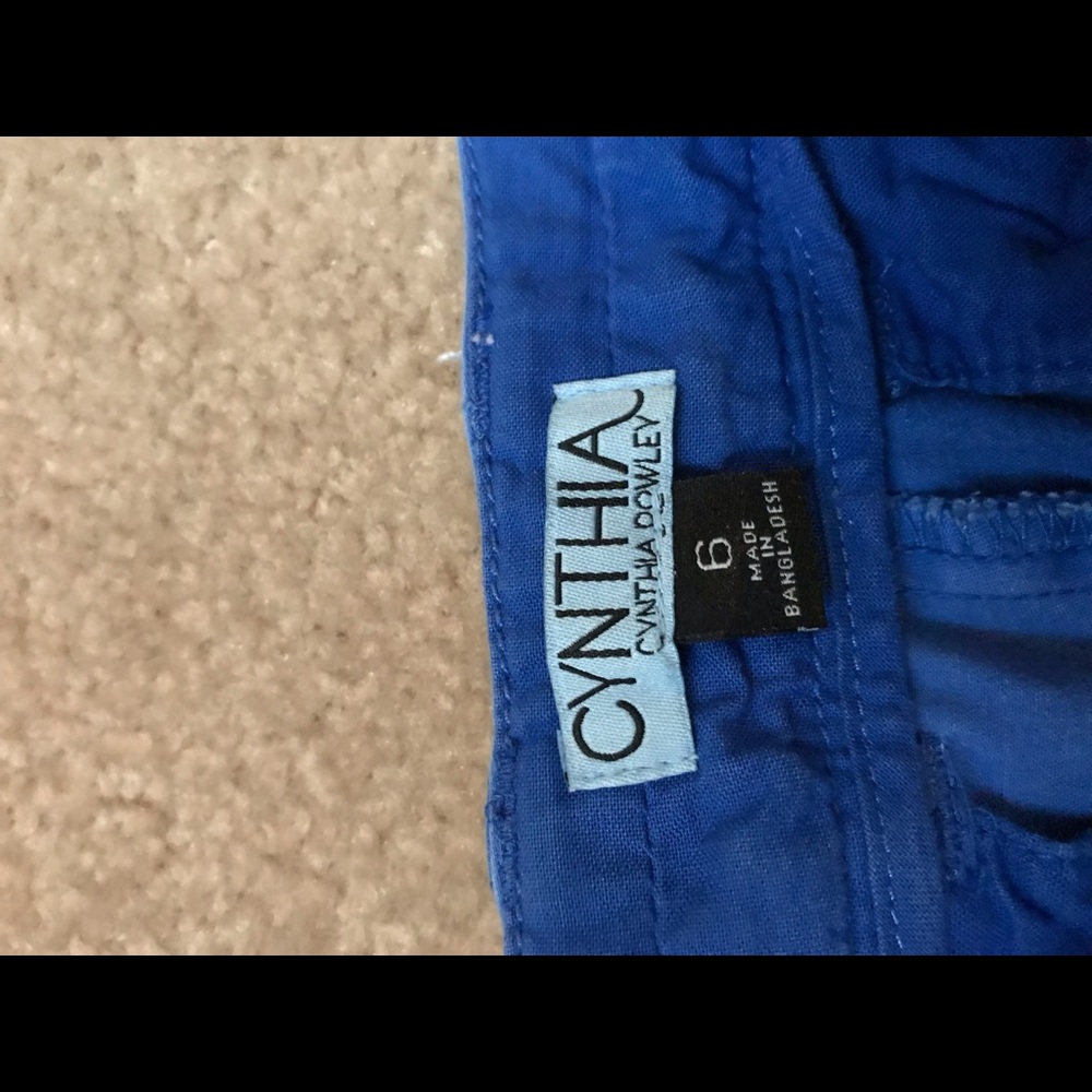 Shorts - Picture 3 of 3
